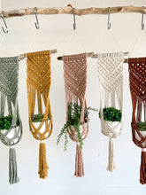 Load image into Gallery viewer, Macramé Workshop at Laura&#39;s